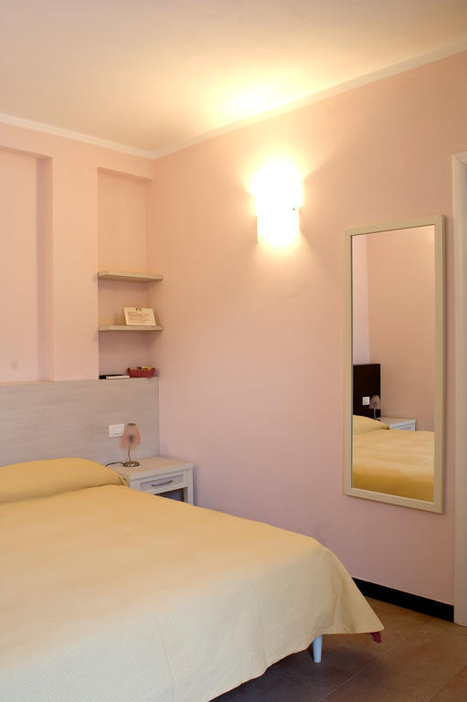 Hotel A Durmi Levanto Habitación foto